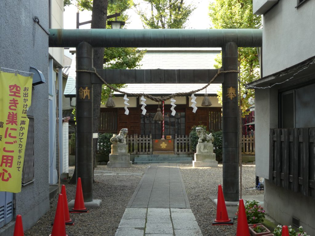 東京都文京区後楽の『小石川諏訪神社』の２０１６年「献菊祭」限定御朱印をいただいたので、お礼参りしてきました。